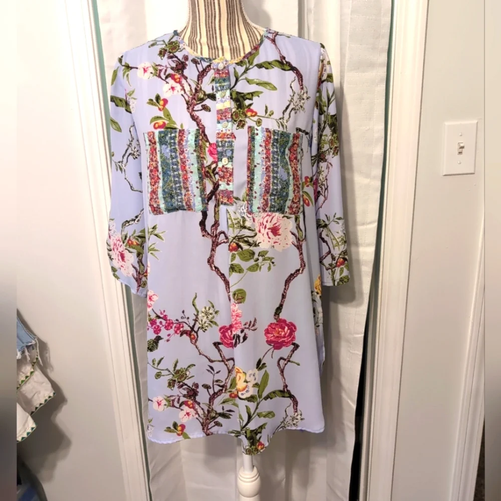 Figueroa & Flower Women's Tunic M Purple Floral 3/4 Sleeves Boho Cottage Whimsy - Picture 1 of 11